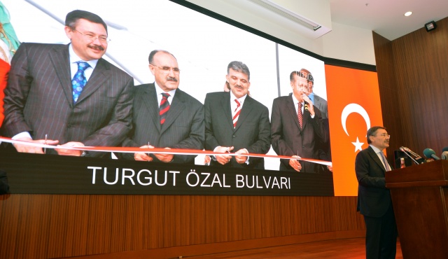 Melih Gökçek'den Ankara Büyükşehir Belediyesi'ne duygusal veda