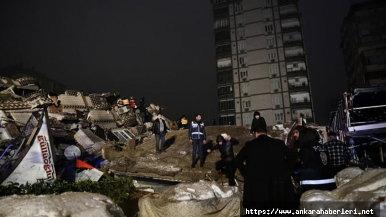 Türkiye depremle bir kez daha yıkıldı