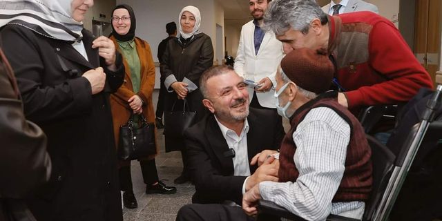 Başarılı belediye başkanı Ercan vatandaşla iç içe