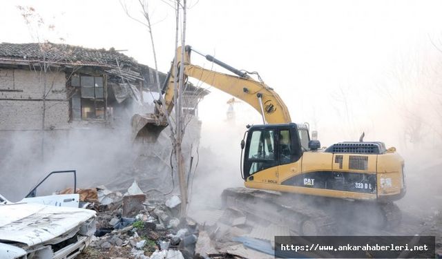 Ankara'nın en büyük ilçesinde gecekondu yıkım seferberliği