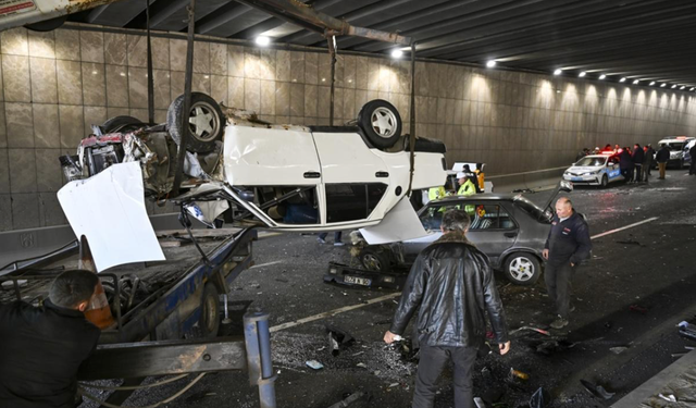 Ankara'da zincirleme kaza: Çok sayıda araç birbirine girdi