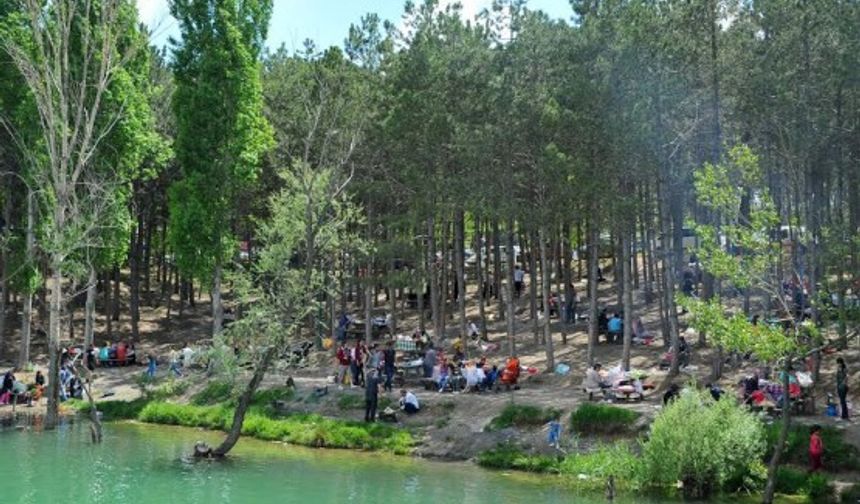 Ankara Mavi Göl'de hafta sonu keyfi