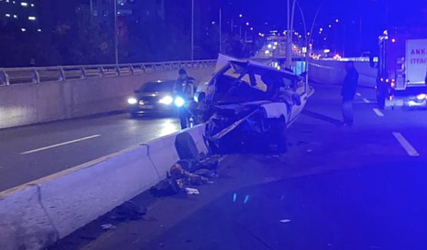 Ankara'da yaşanan kazada araç hurdaya döndü!